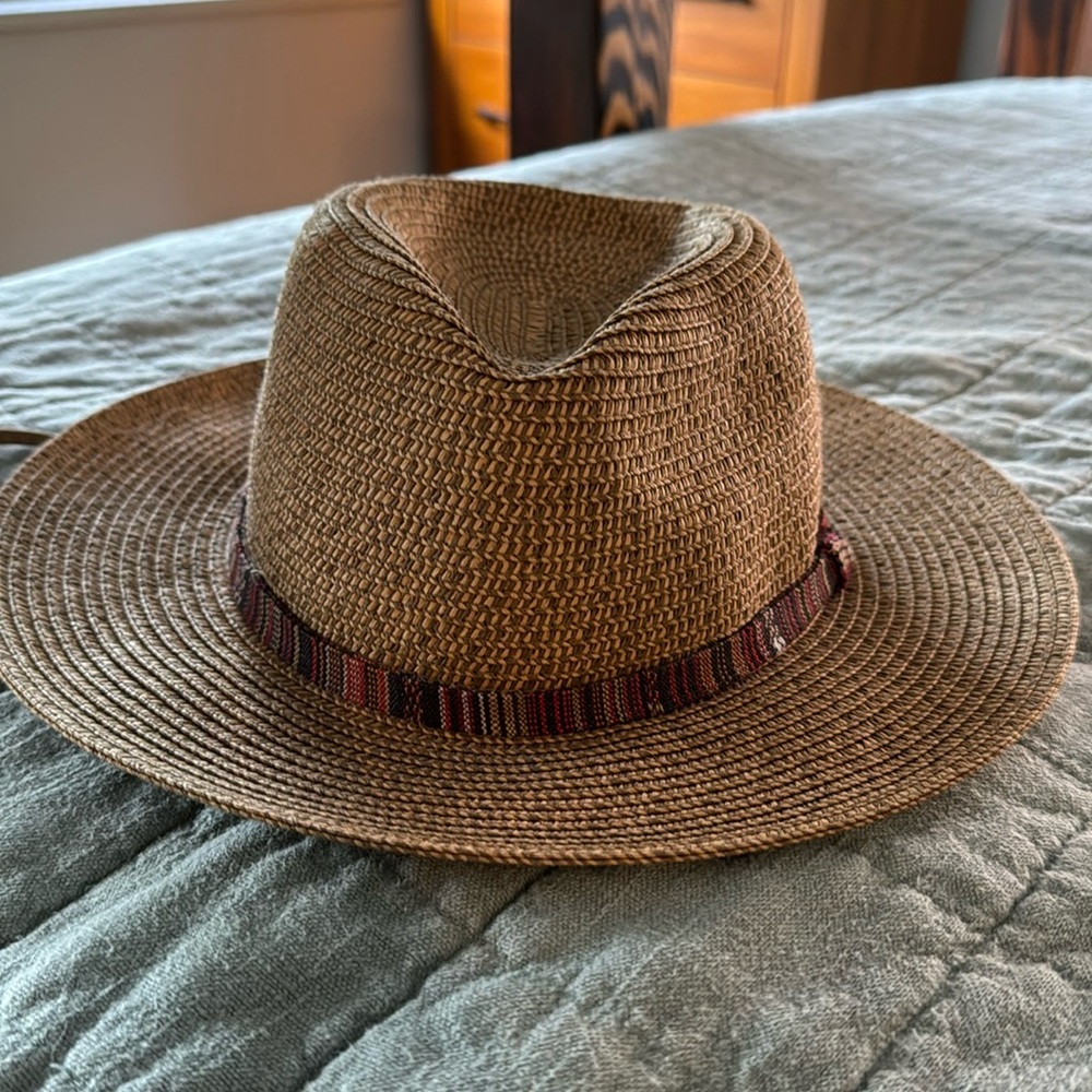 Wallaroo Sun Hat Basically New